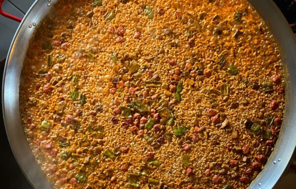 Paella oscense – Longaniza, pimiento verde y setas