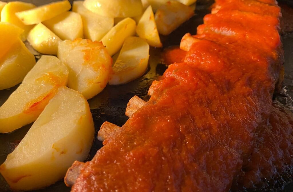 Costillar con patatas